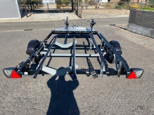 予備検査取立て渡し　高年式　ソレックス2艇積みトレーラー　メーカー特注塗装　ZEROトレーラー　ボートトレーラー　