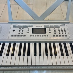 電子ピアノ キーボードの画像