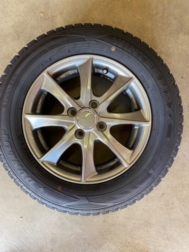 175/70R14 ダンロップ　スタッドレス　アルミ付き　四本セット　22年製
