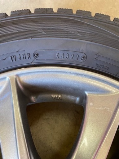 175/70R14 ダンロップ　スタッドレス　アルミ付き　四本セット　22年製