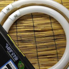 【未使用品】TOSHIBA メロウＺロングライフ FCL32-40EDC-LL-2PN　蛍光灯 32形＋40形の画像