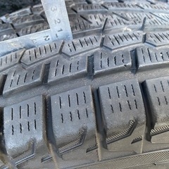 更に値下げ！225/80R15 21年製(40週目)スタッドレスタイヤ