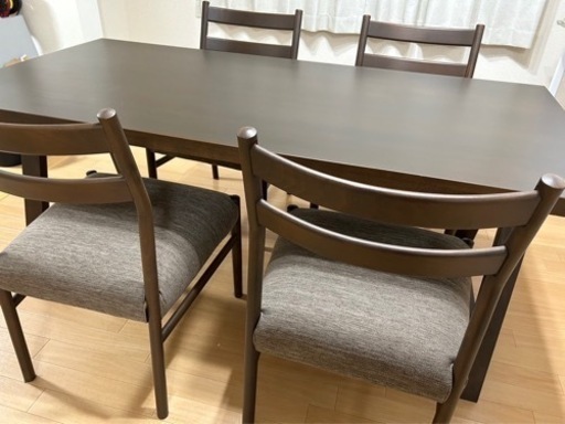 ※値下げ済み【ダイニングテーブル+椅子4脚】
