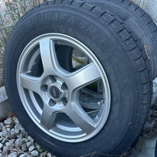 スタッドレスタイヤ