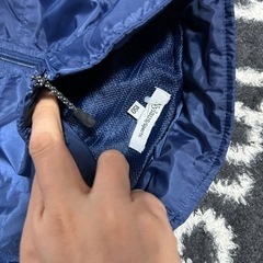 去年購入　ゆったり150 収納パーカー付きウインドブレーカーの画像