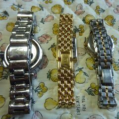 お下げ致しました！女性用腕時計！３点セットのお譲り・デズニー＆Ｌｉｇｈｔｈouse&pierre cardin/クオーツ稼働。の画像