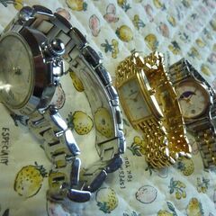 お下げ致しました！女性用腕時計！３点セットのお譲り・デズニー＆Ｌｉｇｈｔｈouse&pierre cardin/クオーツ稼働。の画像
