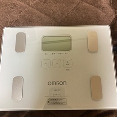 オムロン 体重体組成計 HBF-212白の画像