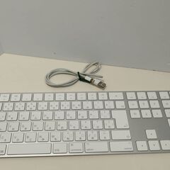 純正 Apple Magic Keyboard A1843（テンキー付き）日本語 Magic Keyboard（テンキー付き・A1843・日本語配列&frasl;ホワイト） 美品