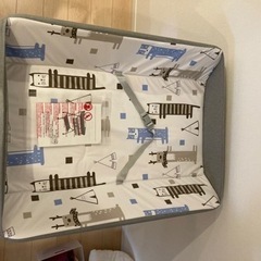 おむつ交換台の画像