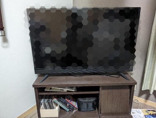 液晶テレビ40インチ（テレビ台も希望あれば）