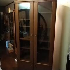 扉付き本棚　大容量収納　の画像