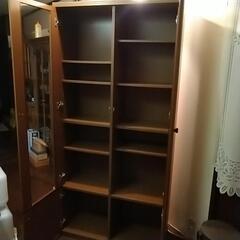 扉付き本棚　大容量収納　の画像