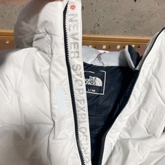 新品未使用 海外限定 ノースフェイス ダウンコートの画像
