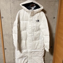 新品未使用 海外限定 ノースフェイス ダウンコートの画像