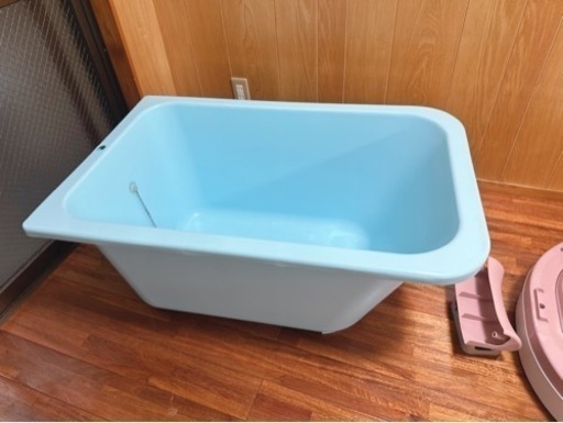 ポリバスタブ
