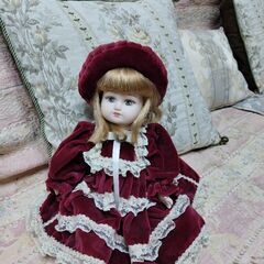 小さめなビスクドール