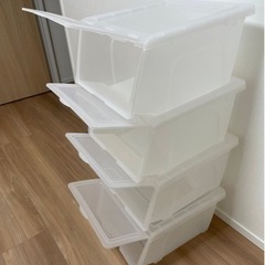 収納ケース　扉付きの画像