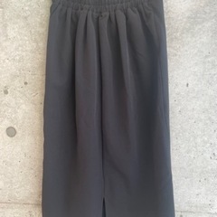 JULIABOUTIQUE  パールボタン付きミディアム丈スカートの画像