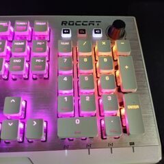 ｢ＲＯＣＣＡＴ｣ ゲーミングキーボード VULCAN 122 AIMO ROC-12-956-RD ［USB /有線］ ROC12956RDの画像