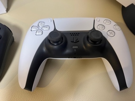 PS5 純正コントローラー2個付属
