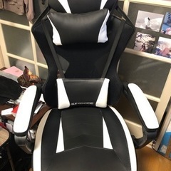 ゲーミングチェア　30日までの値下げ価格です。　※平台車貸し出し可。