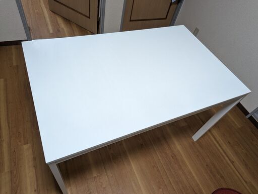 IKEA ダイニングテーブル　伸縮テーブル