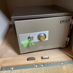金庫　カギありますが…