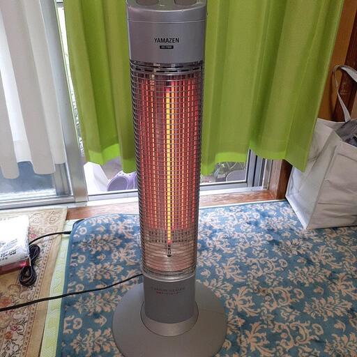今日値下げします‼️2.500円。遠赤外線カーボンヒーター❕
