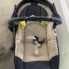 ベビーカー、ベット、椅子一式(海外赴任のため、急ぎに激安処理)の画像