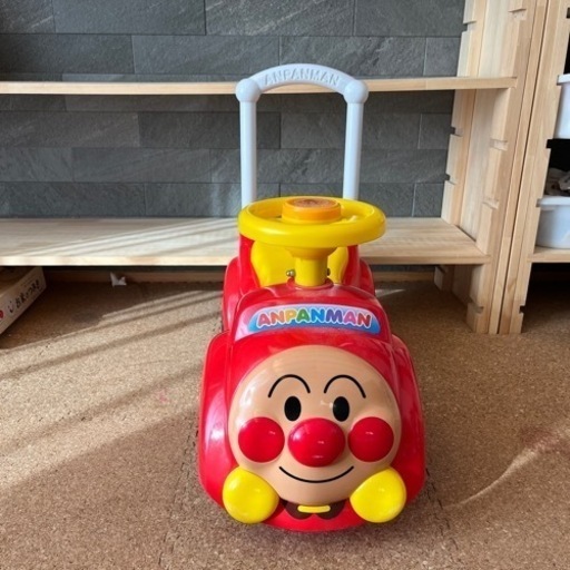 アンパンマンカー メロディ付き 乗用玩具 押し棒 手押し車 室内 足けリ人気 0歳 1歳 2歳
