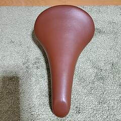 自転車　サドル　スプリング付き(新品)