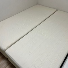 【取引終了】セミシングル脚付きマットレス 2台+すきまパッドの画像