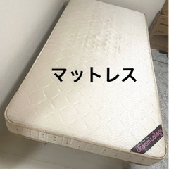 ベットとマットレスの画像
