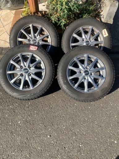 (受け渡し決定)軽スタッドレスアルミ付き。