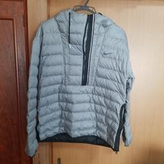 ナイキ　フード付きブルゾン
