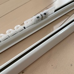 【あげます 無料】カーテンレールの画像