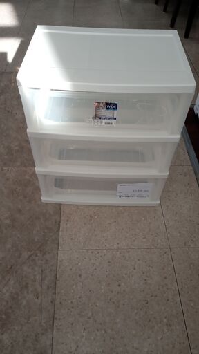★ジモティ割あり★ アイリスオーヤマ株式会社 3段衣装ケース 白 H62×D40×W54 クリーニング済み TJ3442