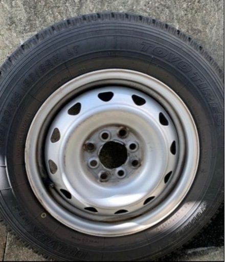 【取引中】スタッドレスタイヤ 2021年製 鉄チン付き 165 80 14 97/95N LT