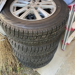 スタッドレス　バリ山　30プリウスにて使用