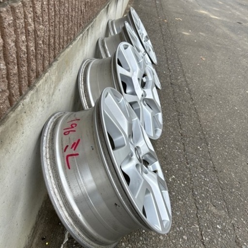 【早い者勝ち】エクストレイル  純正ホイール　中古18インチ