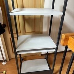 【配送可能】パソコンデスクの画像
