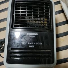 ミニストーブ　小型　ファンヒーター