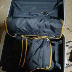 キャリーケース　スーツケース　旅行カバン　トラベルバッグの画像