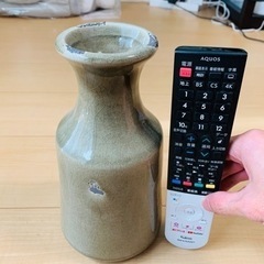 陶器の花瓶の画像