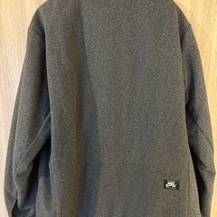 NIKE SB ジャケットの画像