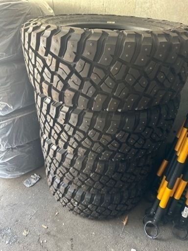 売却済『フルピン』265/65R17 BFGoodrich Mud-Terrain T/A KM3 2022