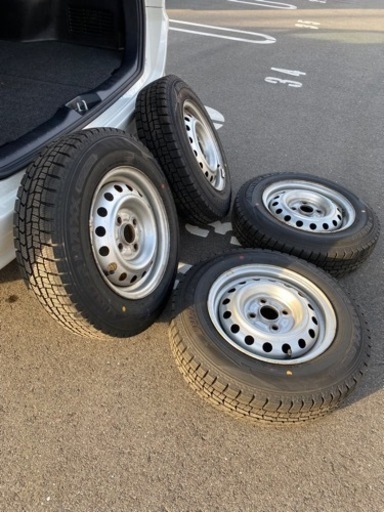 スタッドレスタイヤ　13インチ　ウィンターマックス　プロボックス　純正ホイル付　サクシード