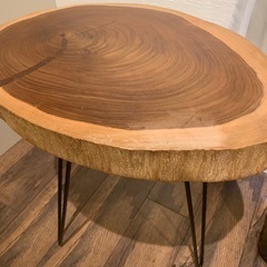 切り株のサイドテーブル