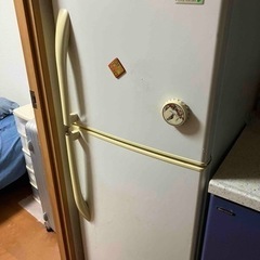 冷蔵庫　差し上げます
